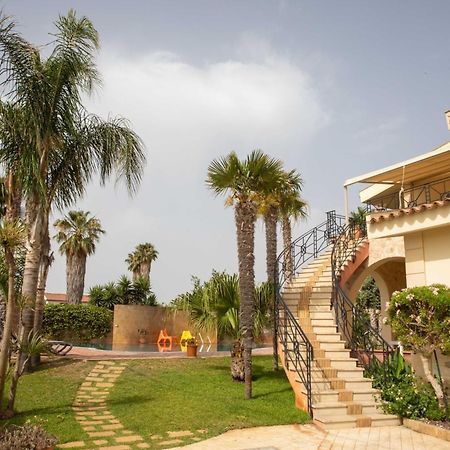 Villa Libeccio Appartment With Shared Swimming Pool, At 200 Meters From The Beach, Solarium And Private Parking Авола Экстерьер фото