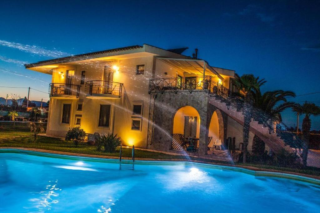 Villa Libeccio Appartment With Shared Swimming Pool, At 200 Meters From The Beach, Solarium And Private Parking Авола Экстерьер фото