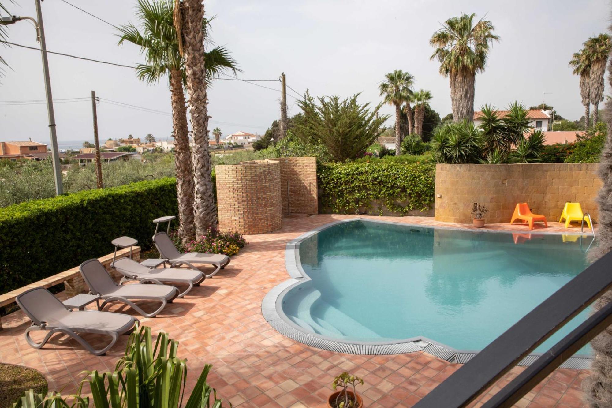 Villa Libeccio Appartment With Shared Swimming Pool, At 200 Meters From The Beach, Solarium And Private Parking Авола Экстерьер фото