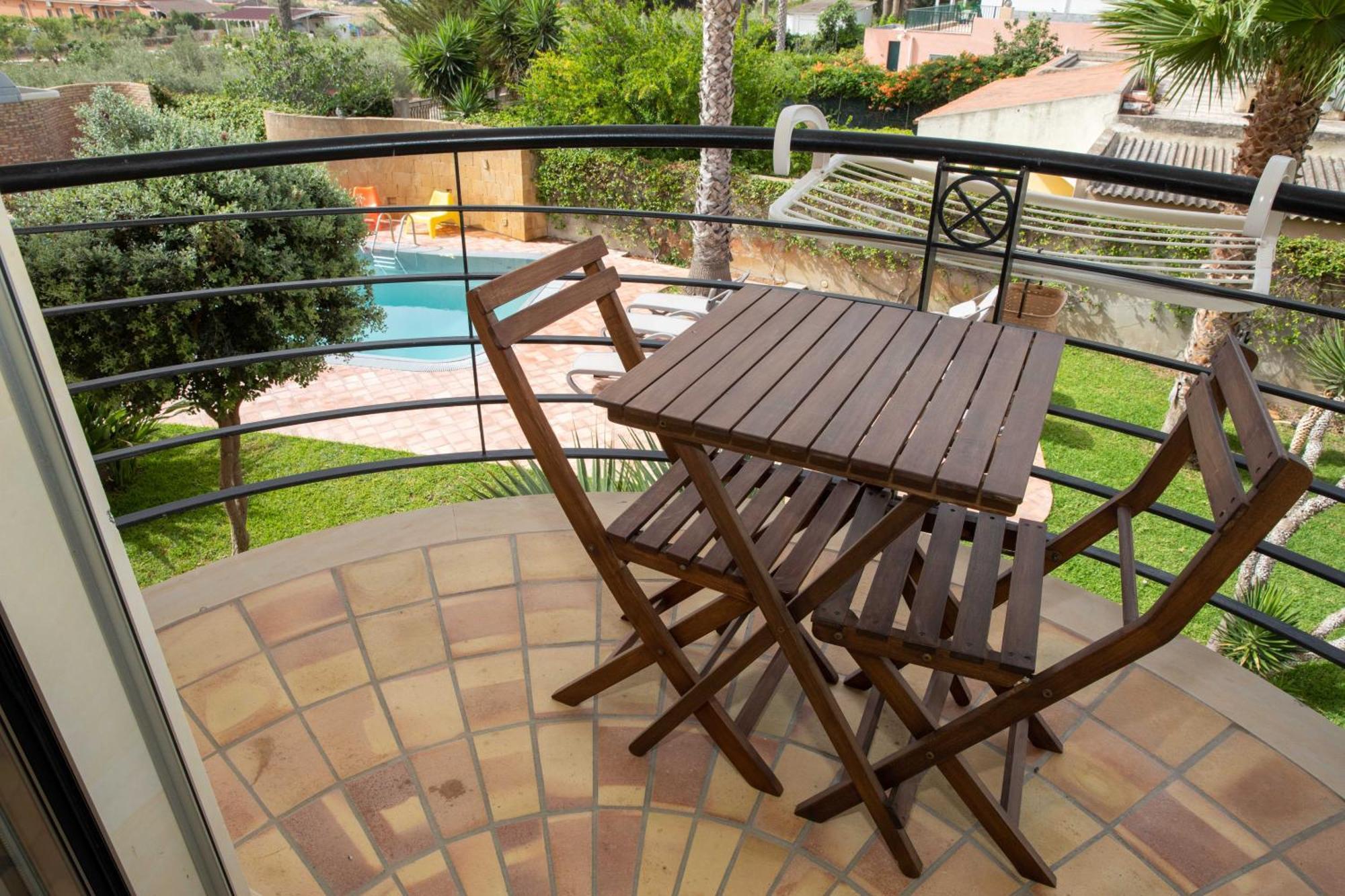 Villa Libeccio Appartment With Shared Swimming Pool, At 200 Meters From The Beach, Solarium And Private Parking Авола Экстерьер фото